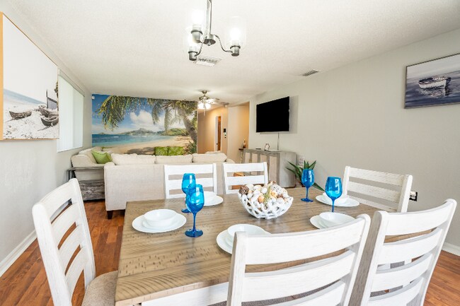 Foto del edificio - 1556 Churchill Ct