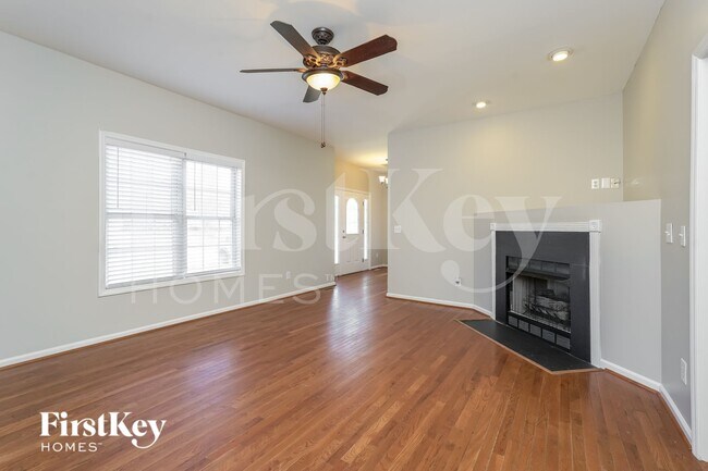 Foto del edificio - 2013 Lancey Dr