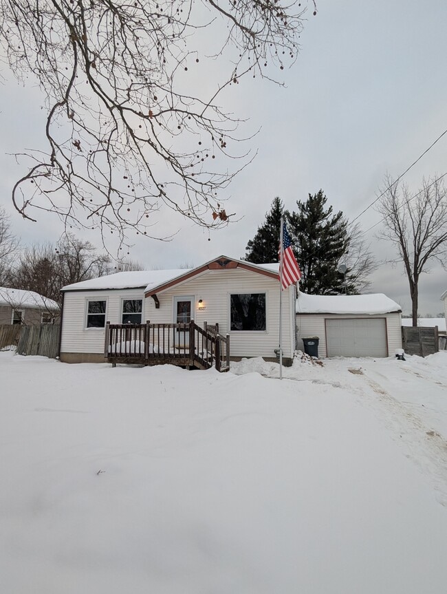 Building Photo - 4527 Hanover Ave