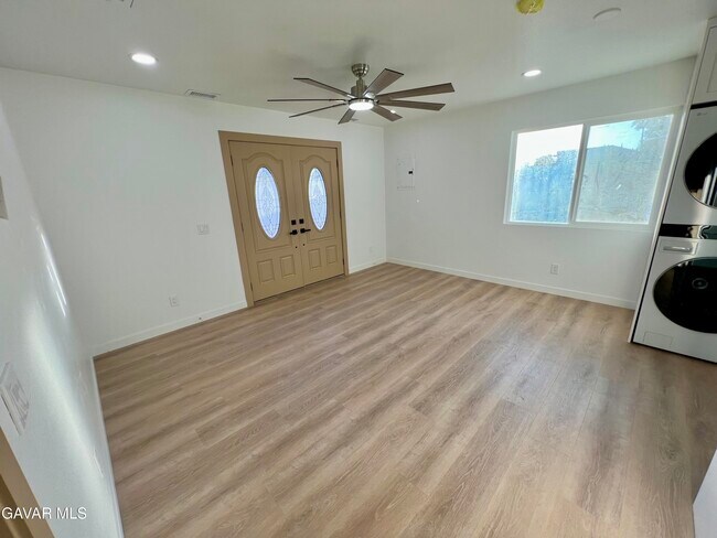 Foto del edificio - 1133 Geraldine Ave E