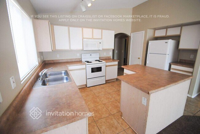 Foto del edificio - 146 N 223rd Ave