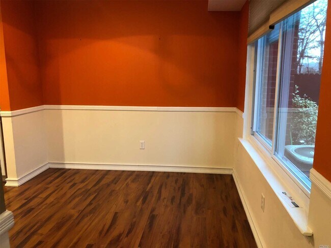 Building Photo - 200 Springmeadow Dr