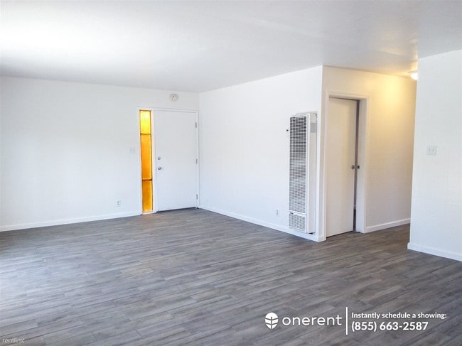 Building Photo - 577 Sinclair Dr