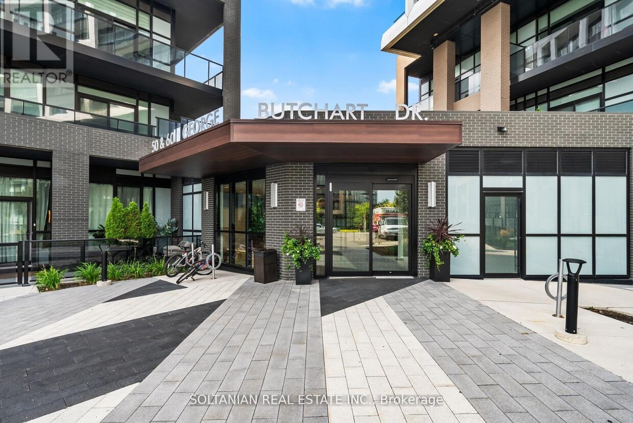 Photo principale - 50 George Butchart Dr