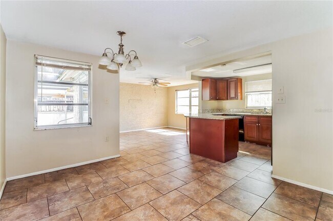 Building Photo - 9636 Mark Twain Ln