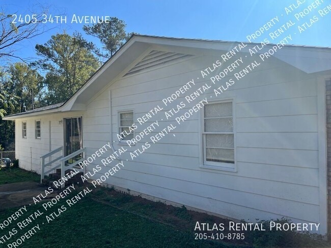 Building Photo - 2405 34th Ave