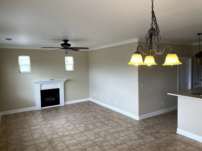 Foto del edificio - Charming 3 Bed / 3 Bath Craftsman Home in ...