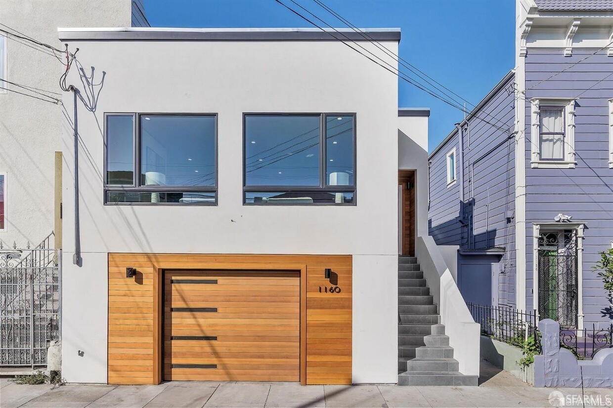 Primary Photo - 1160 Florida St
