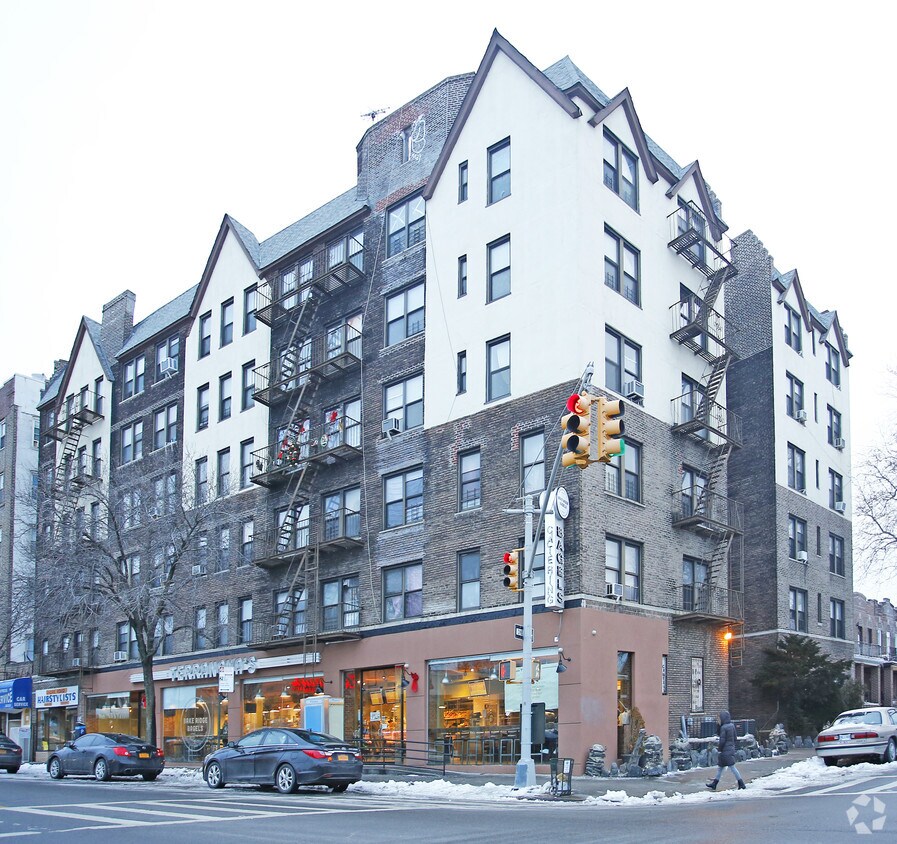 Foto principal - 9415 3rd Ave