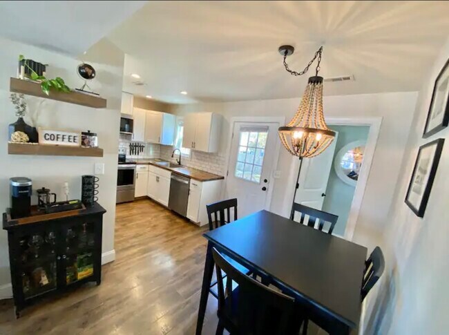 Building Photo - 204 W Bogue Sound Dr