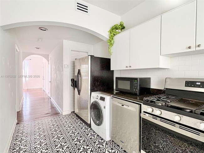 Foto del edificio - 1027 Euclid Ave