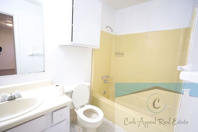 Building Photo - 1 bed / 1 bath apartment - $550