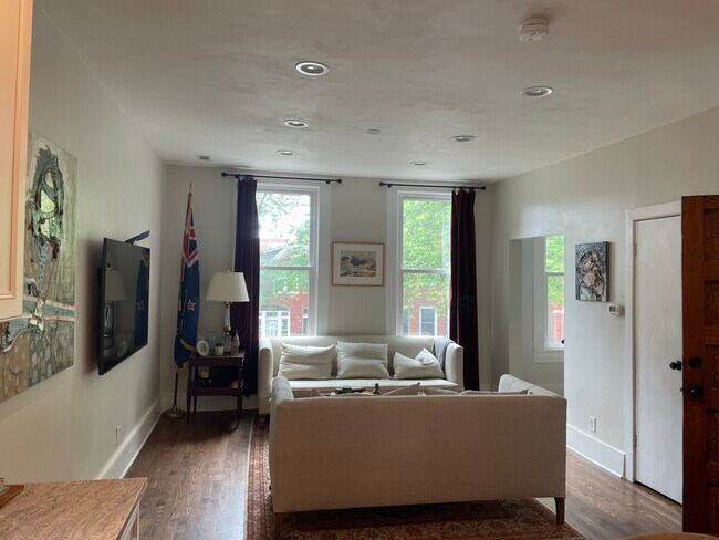 2nd floor living area - 1311 N Bell Ave