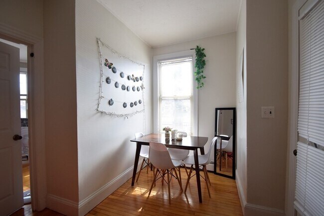 Foto del edificio - 1729 Commonwealth Ave