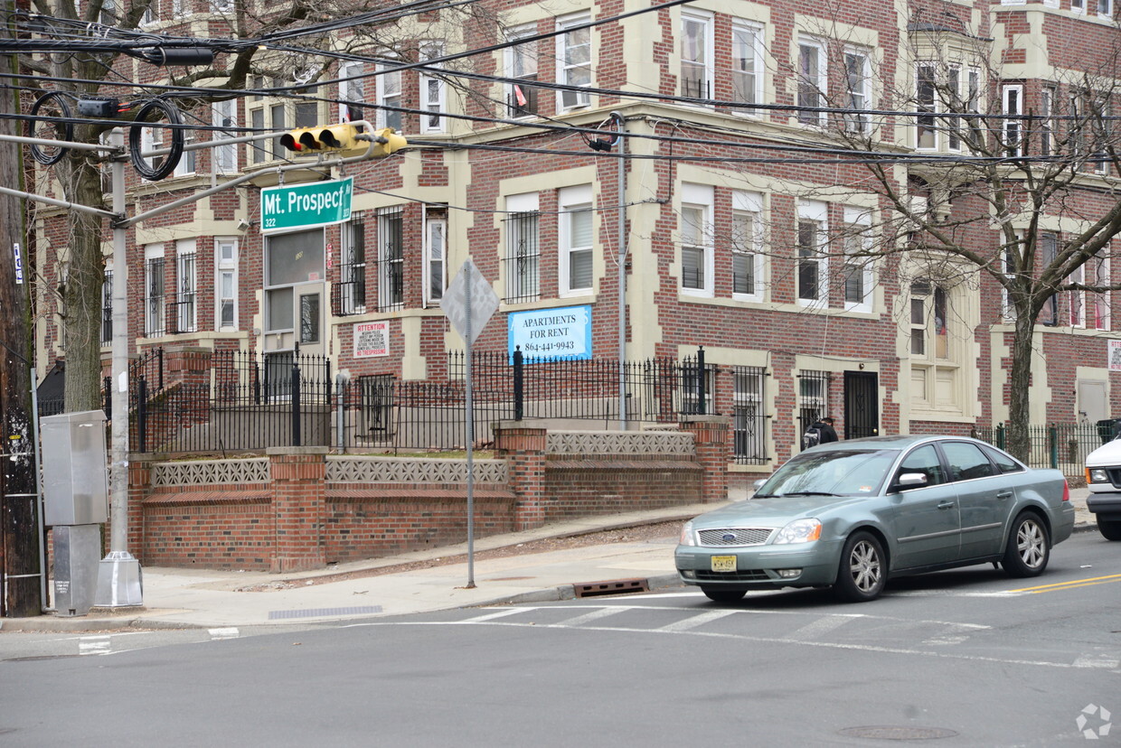 Building Photo - 320-322 Mount Prospect Ave