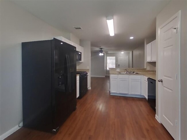 Building Photo - 21410 Jamals Way