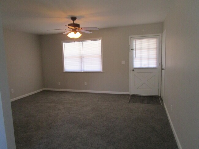 Foto del edificio - 2720 County Rd 43-402