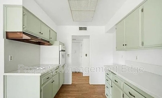 Foto del edificio - 27077 El Rancho Dr
