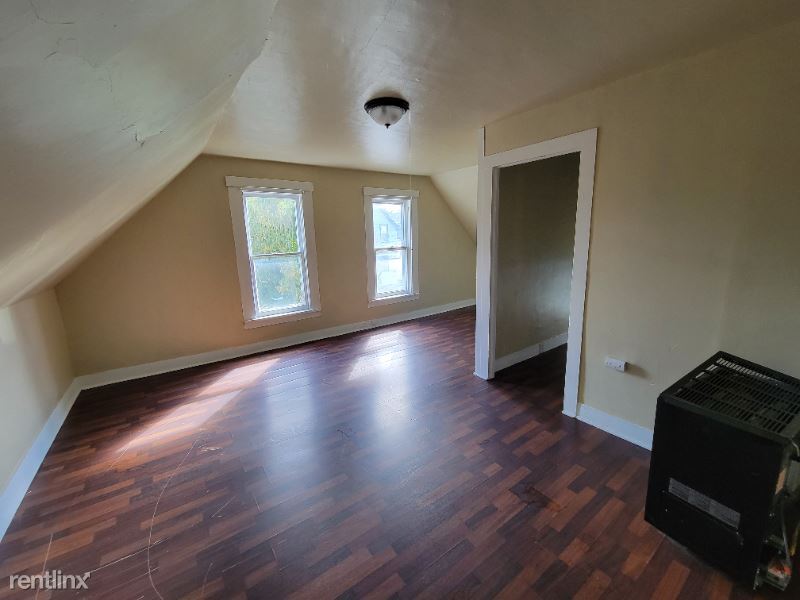Primary Photo - 4 br, 1 bath House - 24 Wick