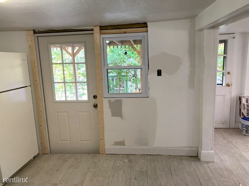 Building Photo - 7903 Holstein St