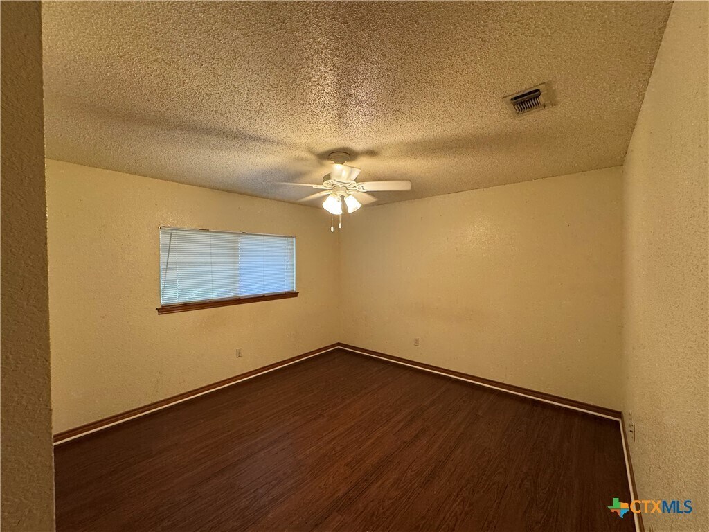 Building Photo - 2740 Maple Tree Rd