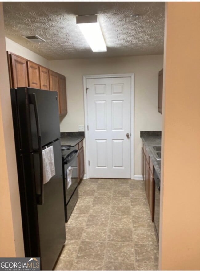 Building Photo - 6102 Fairington Club Dr