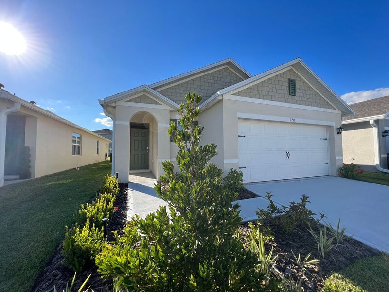 Foto principal - 2216 Elmsford Pt