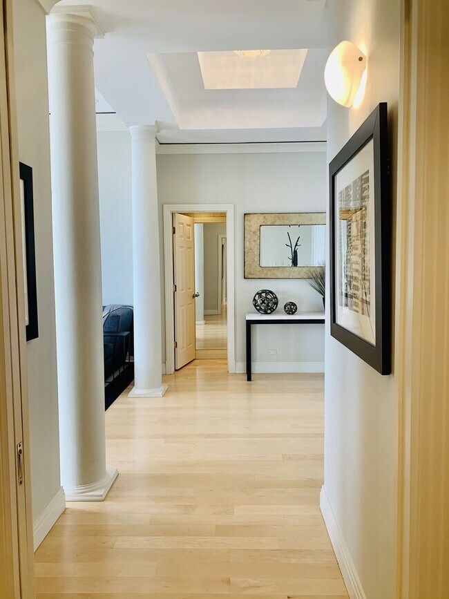 Foto del edificio - 175 E Delaware Pl