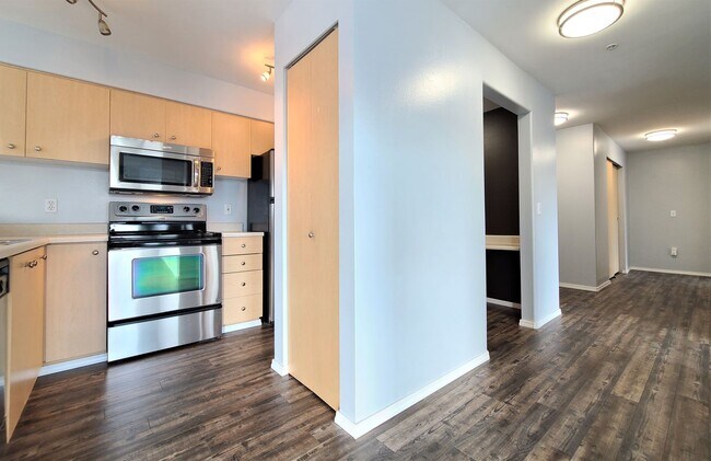 Foto del edificio - Everett Condo at Nautica Soundview 2 bed/2...