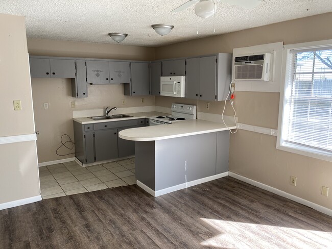 Foto del edificio - 401 Willett Pl Blvd