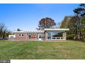 Foto principal - 181 Cranbury Rd