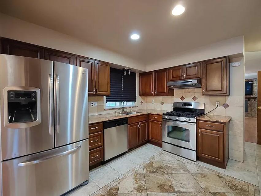 Foto del edificio - 16456 E Kentucky Ave