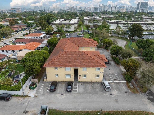 Building Photo - 2185 NW 16th Terrace
