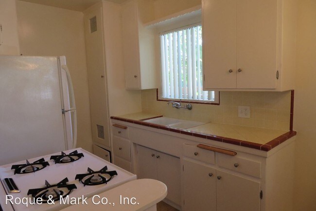 Building Photo - 1 br, 1 bath Apartment - 1208 Broadway