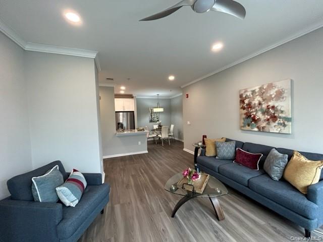 Building Photo - 716 Charles Pond Dr