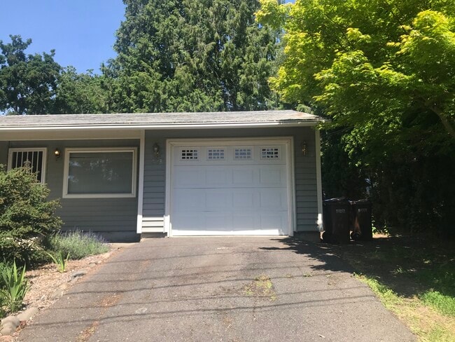 driveway - 3163 Southeast Balfour Street
