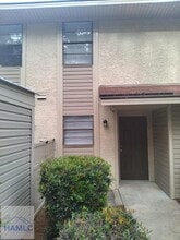 Building Photo - 901 Olmstead Dr