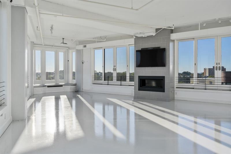 Primary Photo - 333 Nelson St SW