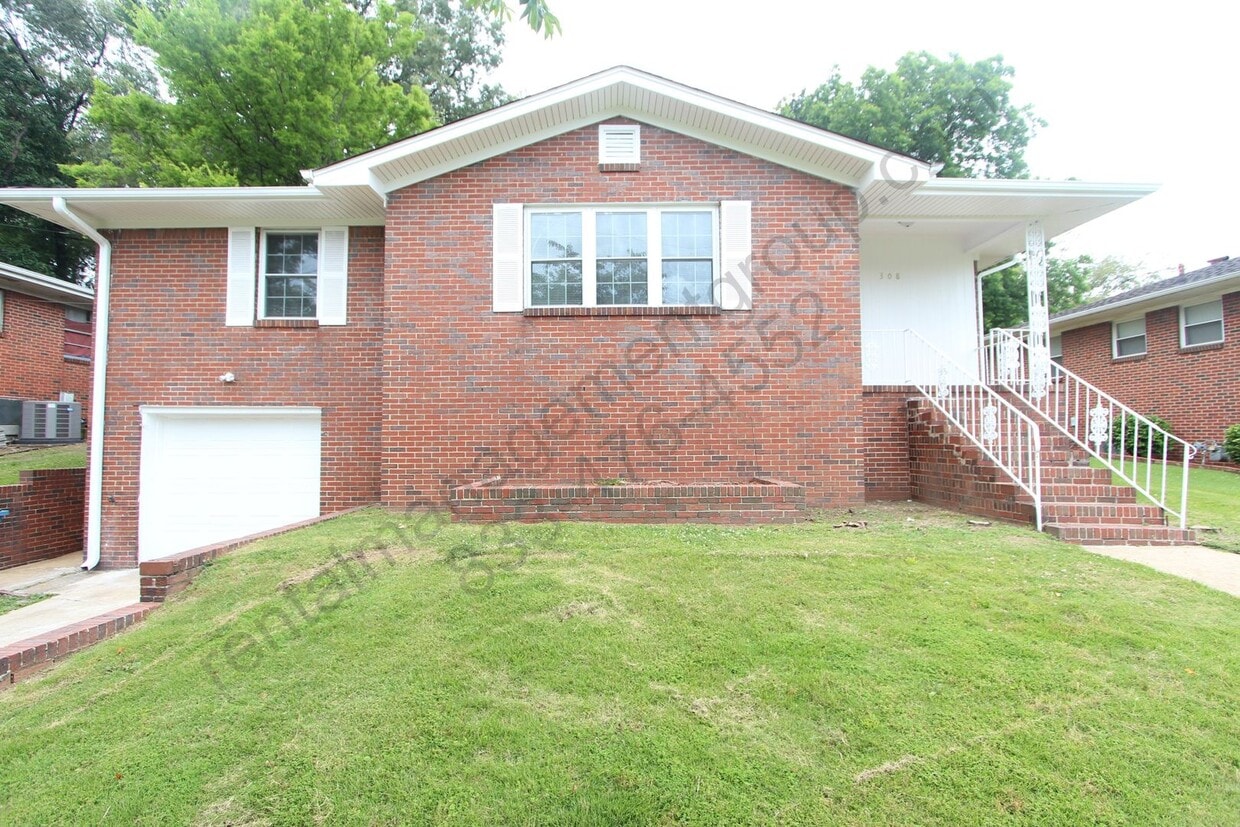 Primary Photo - Fairfield Beauty - Great Location - Great ...