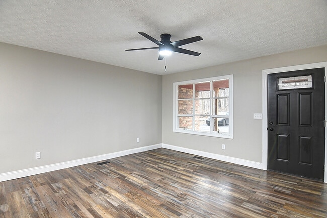 Building Photo - 1209 Nutwood Dr