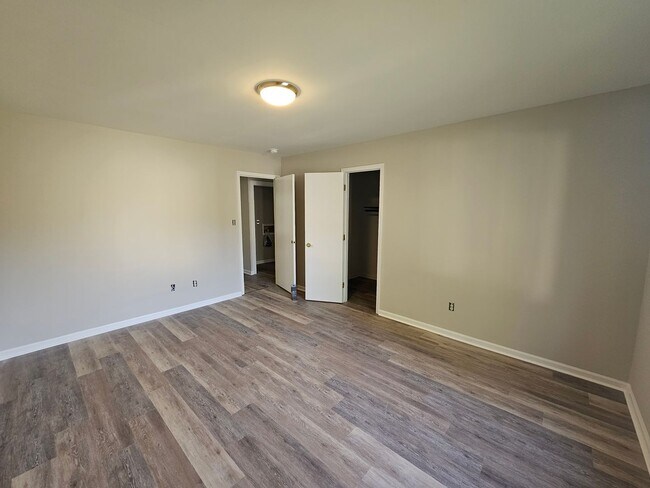 Foto del edificio - Newly Renovated 2 Bedroom Off Of GumBranch