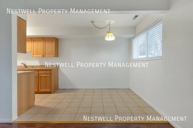 Building Photo - 655 Candlelite Ln