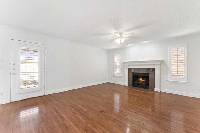 Building Photo - 4013 Southbrook Ct