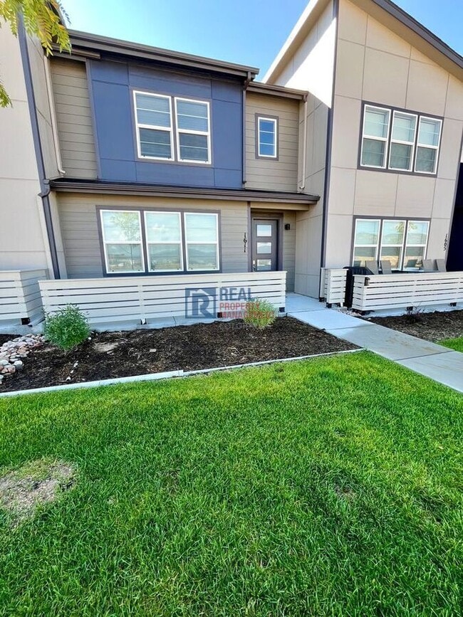 Photo - 1611 Spring Water Pt Townhome