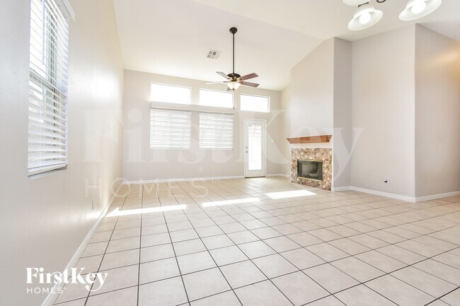 Building Photo - 3909 Linniki St