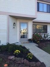 Building Photo - 504 Heritage Dr