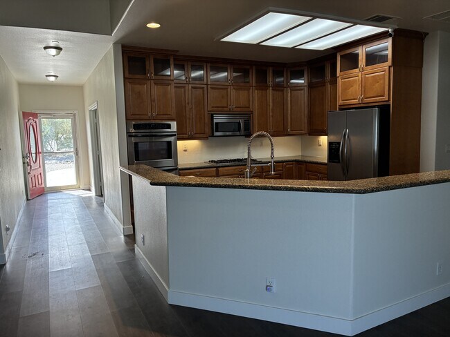 Foto del edificio - 3080 Lindero St