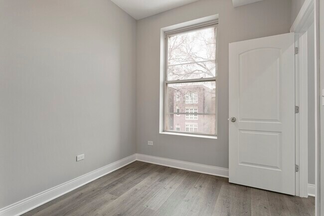 Foto del edificio - 2714 W Polk St