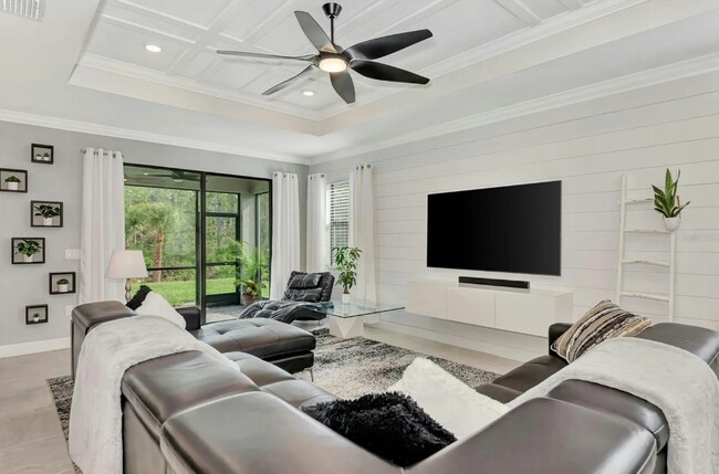 Building Photo - 2654 Charter Oak Dr