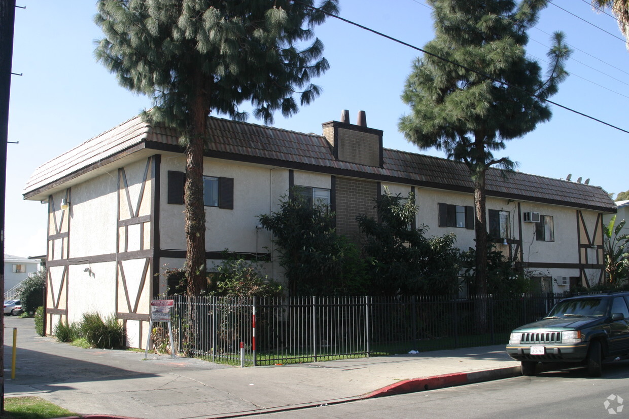 Building Photo - 14662 Rayen St